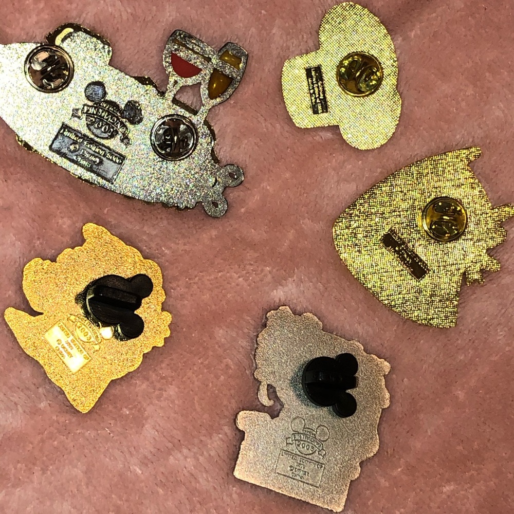 Disney Pin Set✨ - Picture 7 of 10